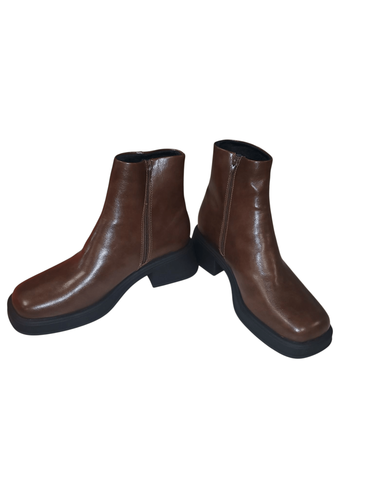 woman's boots size 11
