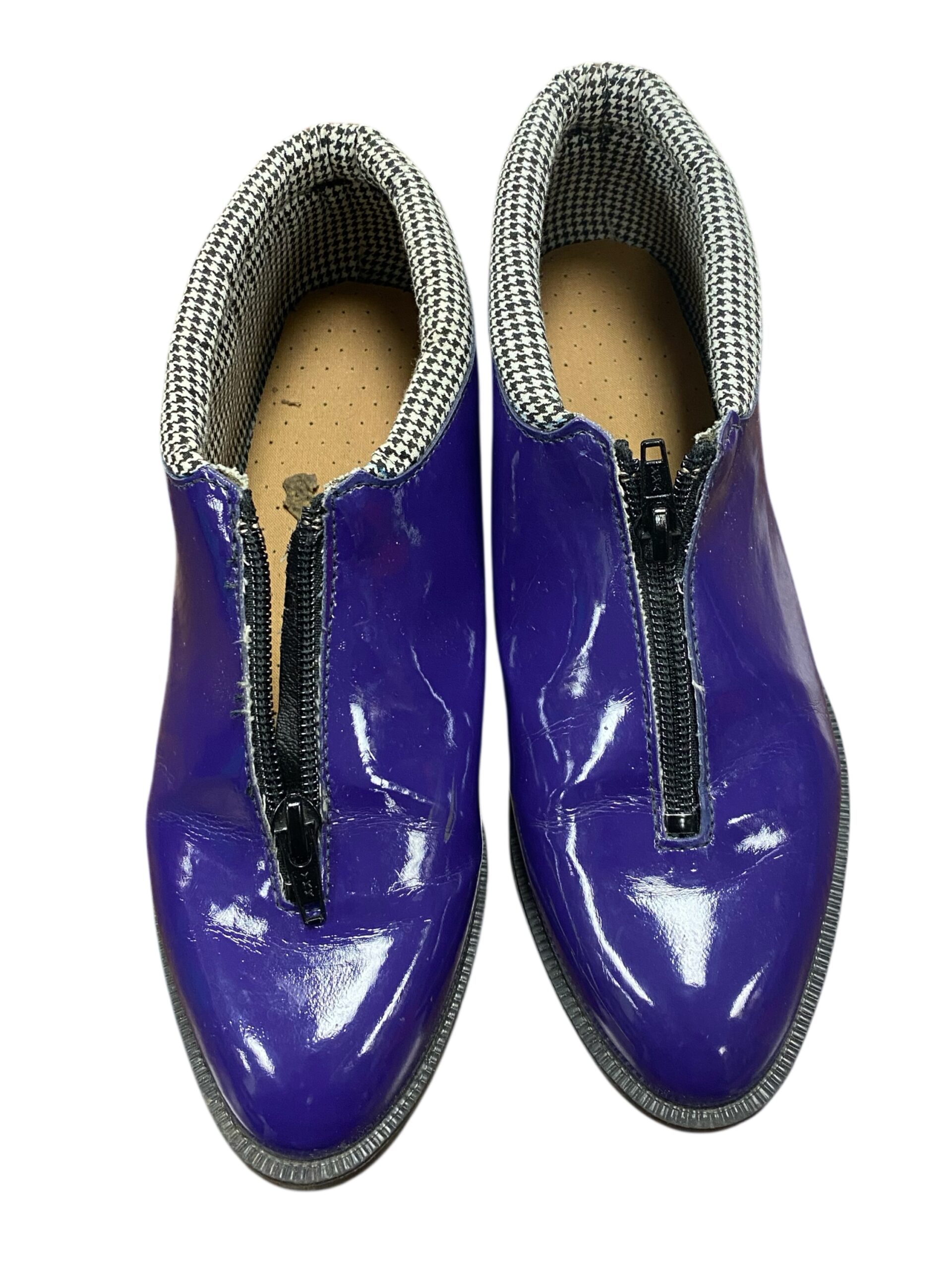 Woman’s Size 7 Shoes