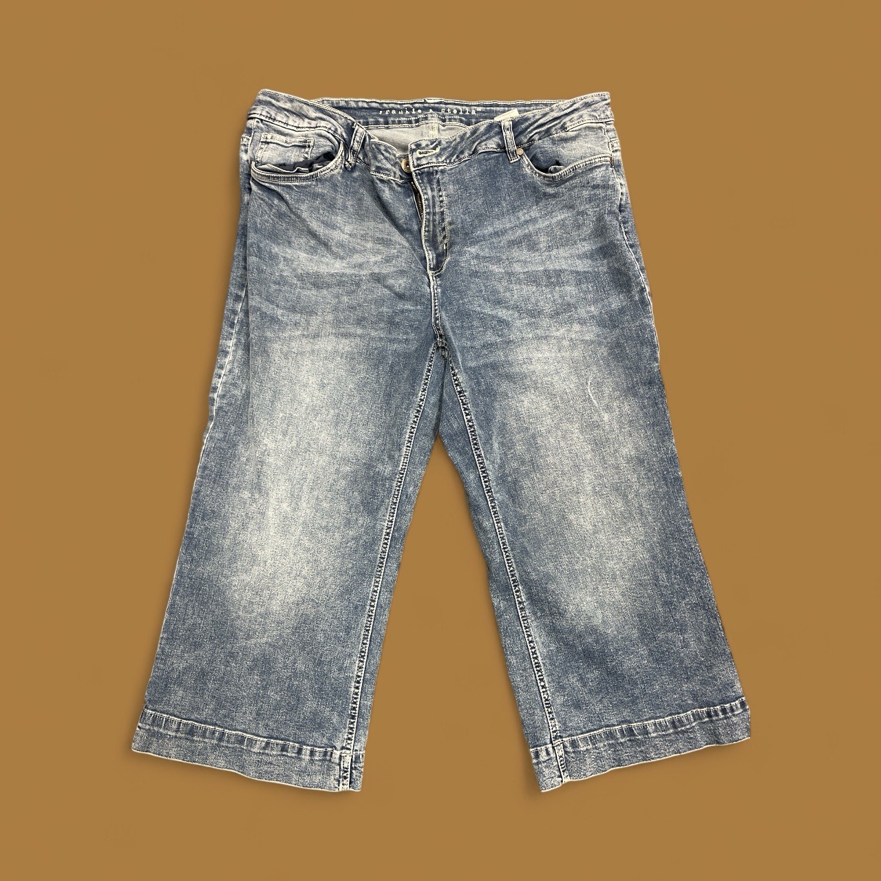 Men’s shorts size 22W