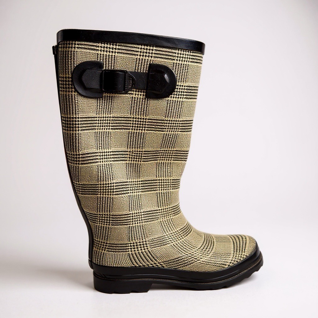 Women’s size 8 Rubber Boots