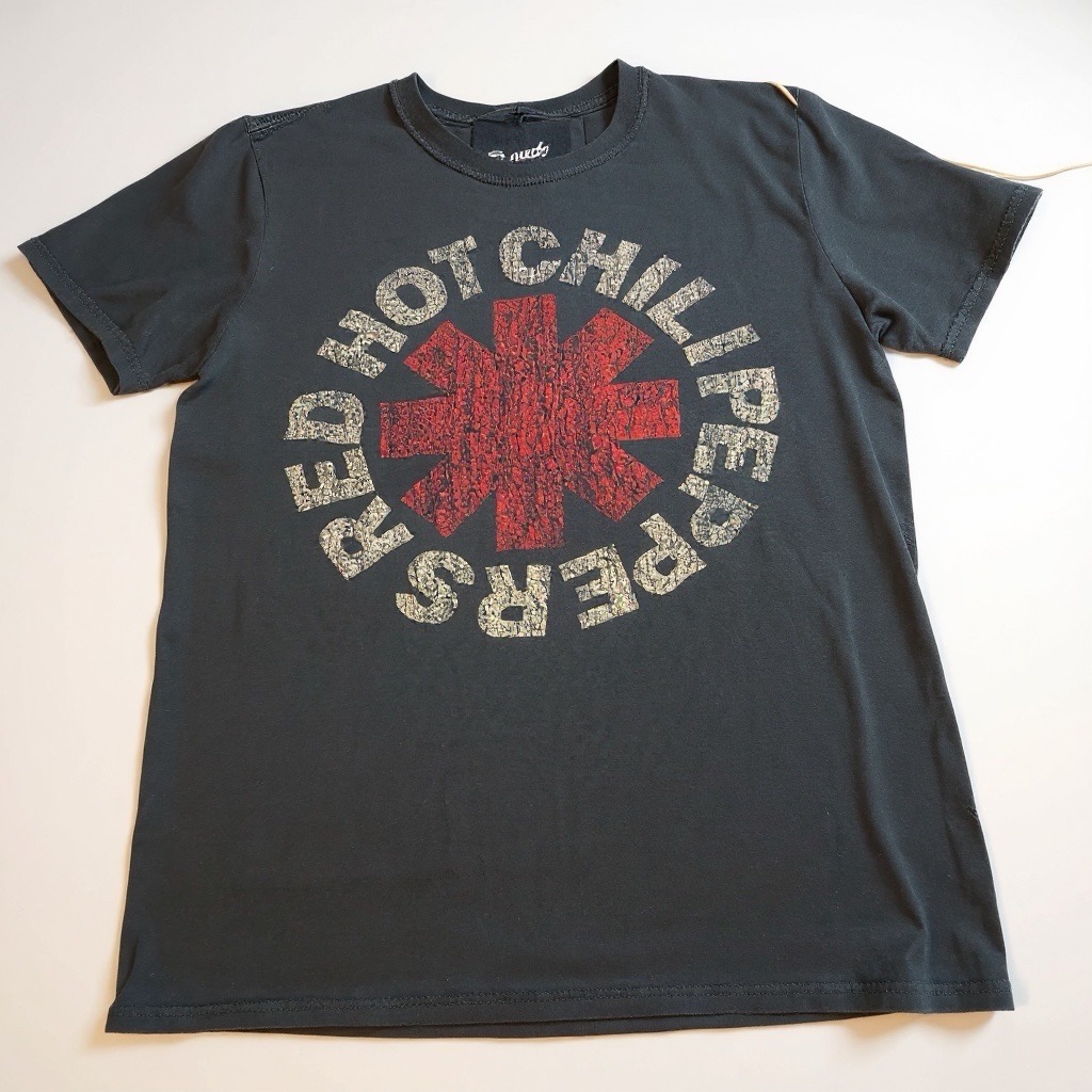 Men’s Med Red Hot Chilli Peppers Tee