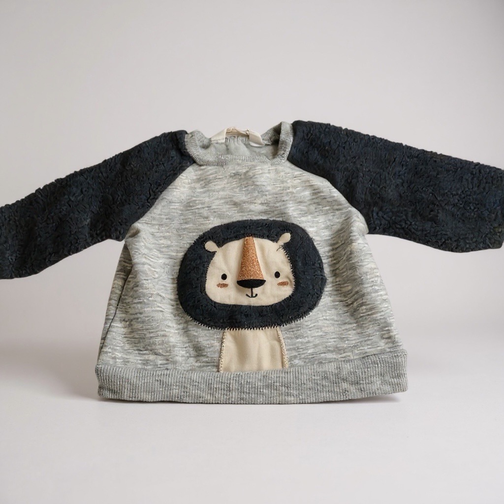 Baby 3-6 month sweater