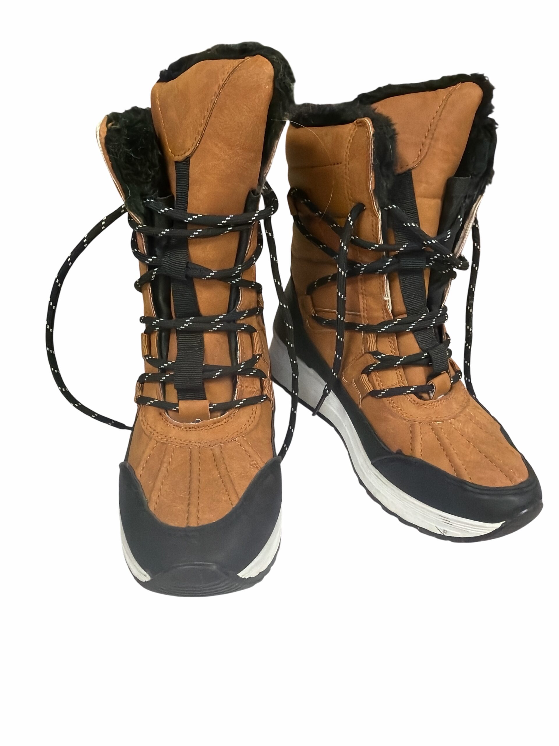 Woman’s size 7 Thinsulate Boots