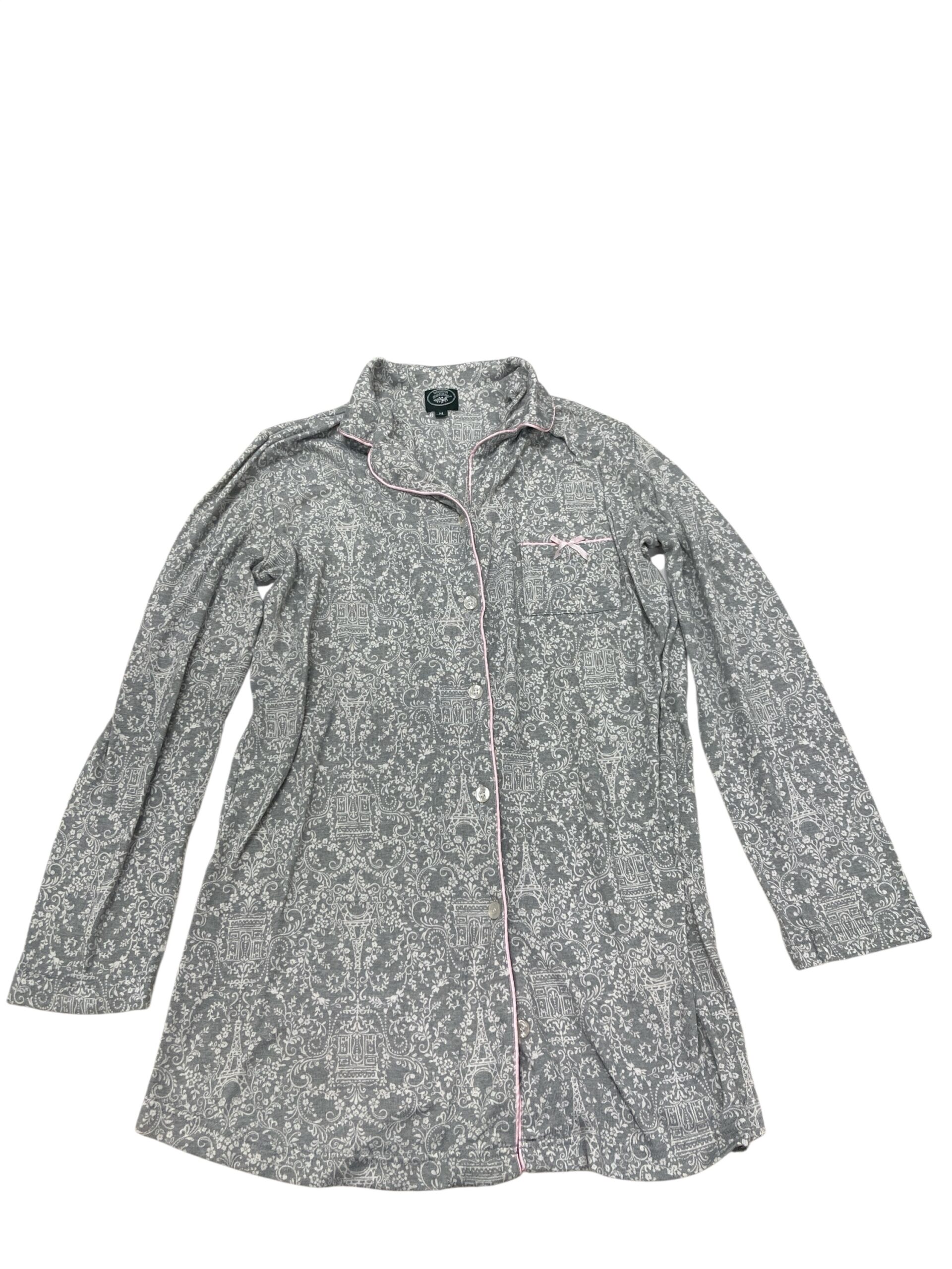 Women’s medium nightgown