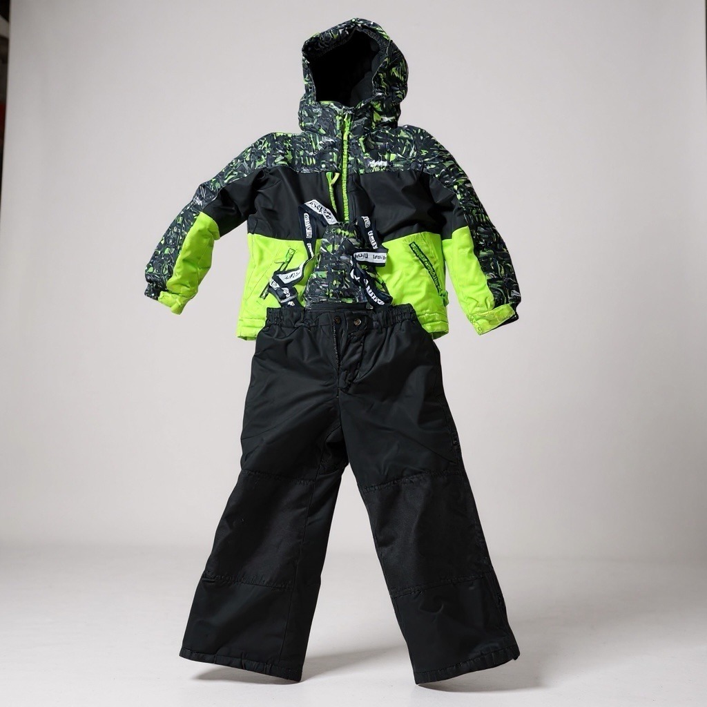 Boys size 6 Oshkosh Snow Suit