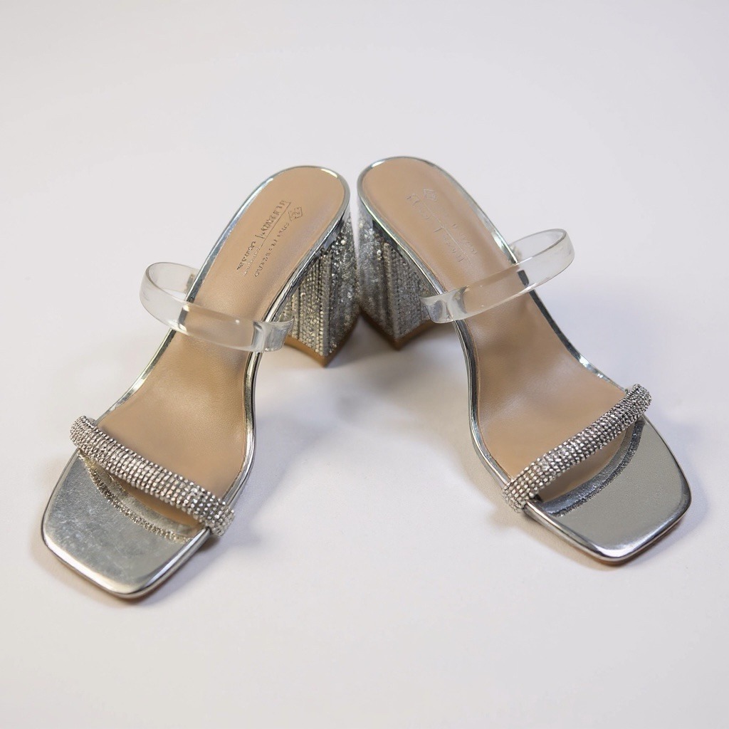 Women’s size 6 Dress Shoes