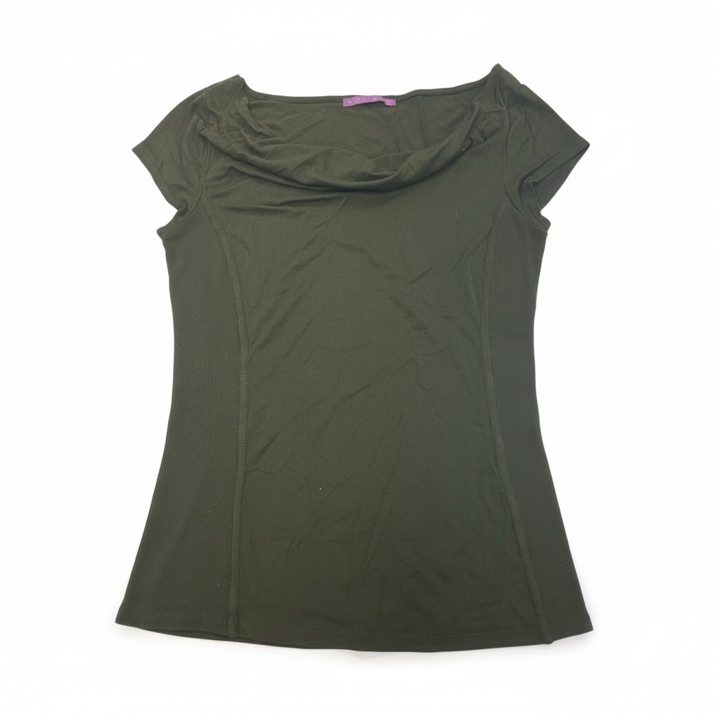 Woman’s Medium Smart Set Shirt